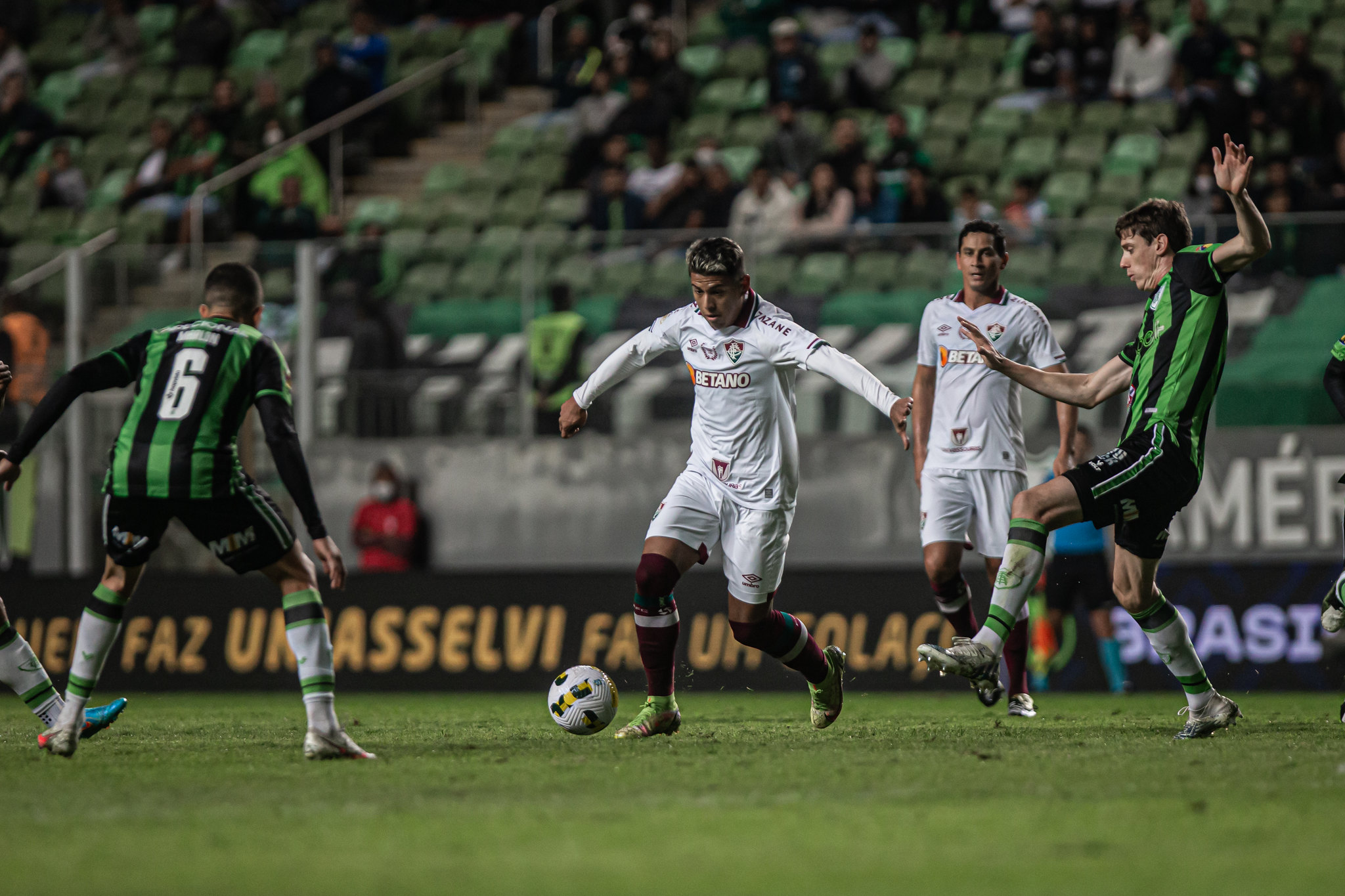 FLUMINENSE FICA NO 0 A 0