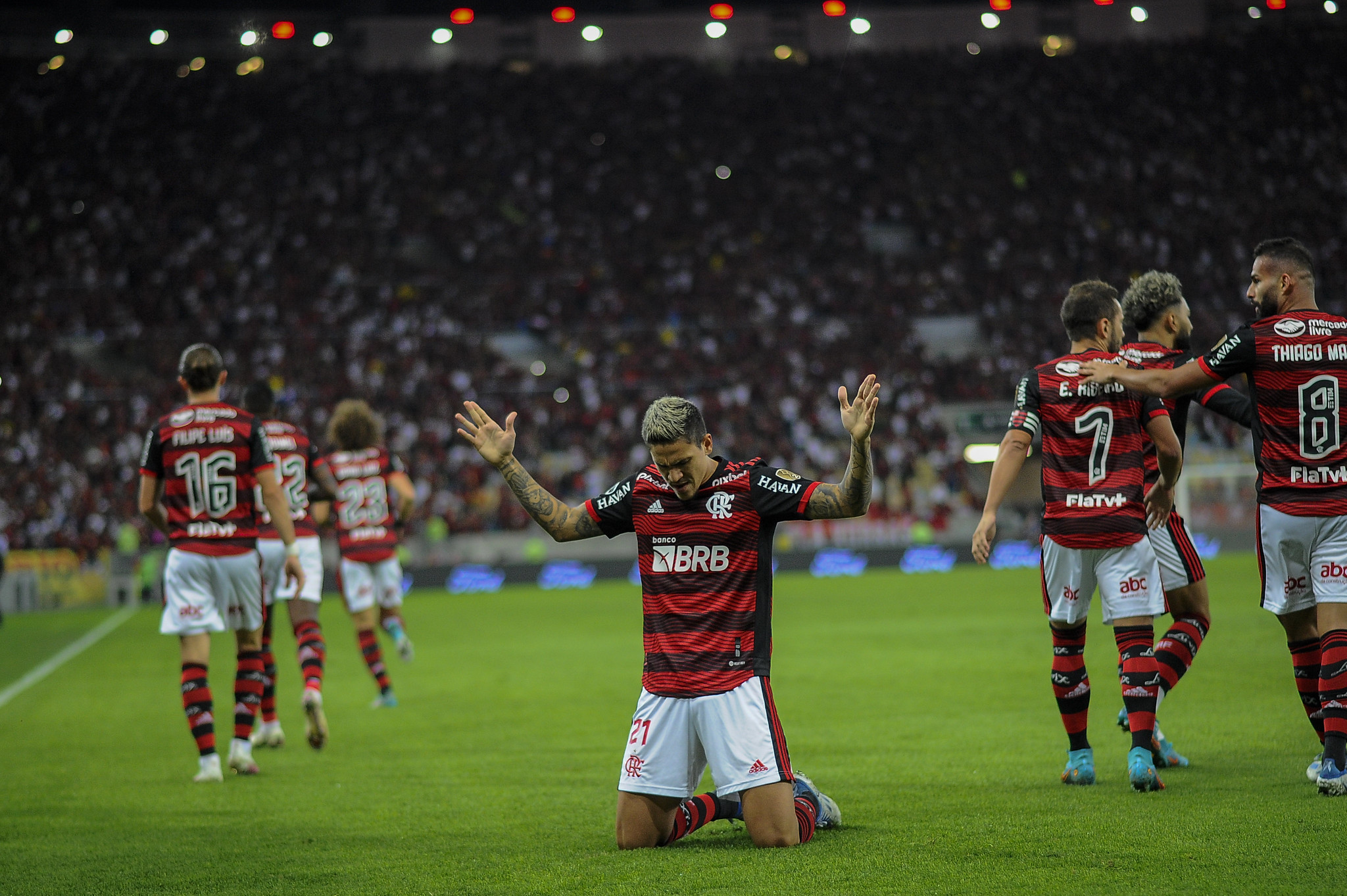 NOITE DE FLAMENGO, NOITE DE PEDRO NO MARACA!