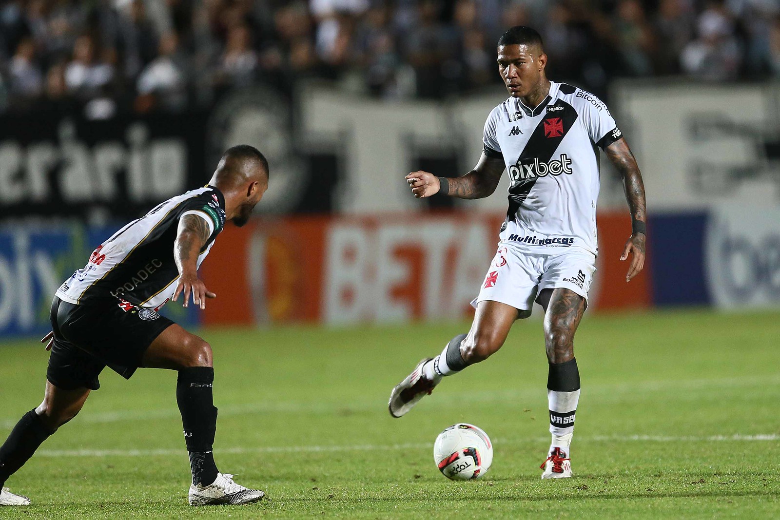 VASCO VENCE DE VIRADA