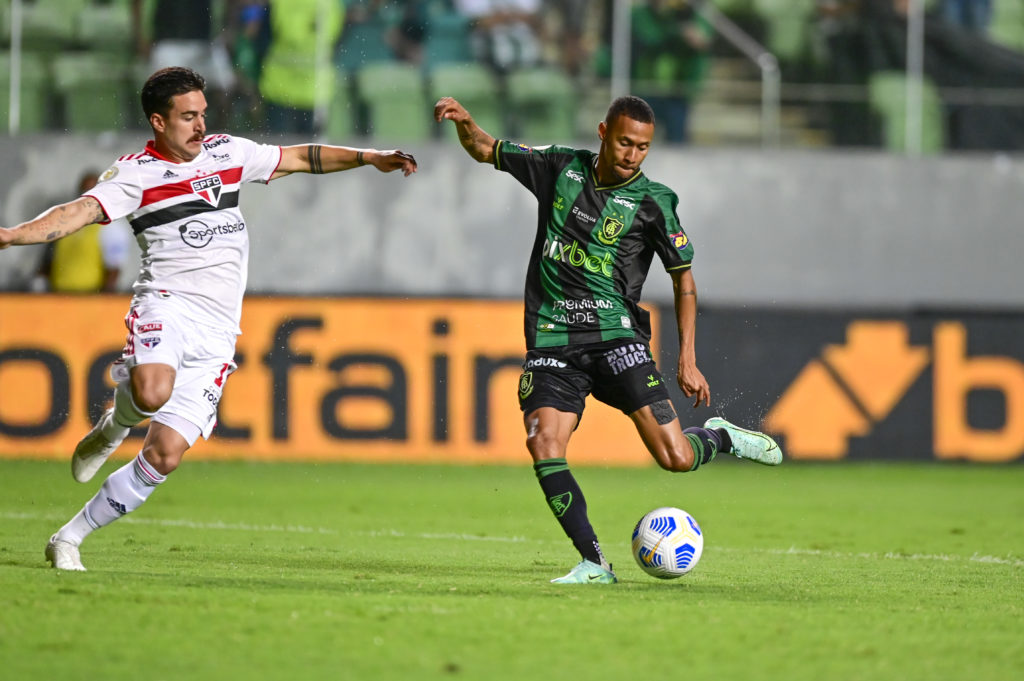 SP PERDE NAO FICA COM VAGA NA LIBERTADORES!