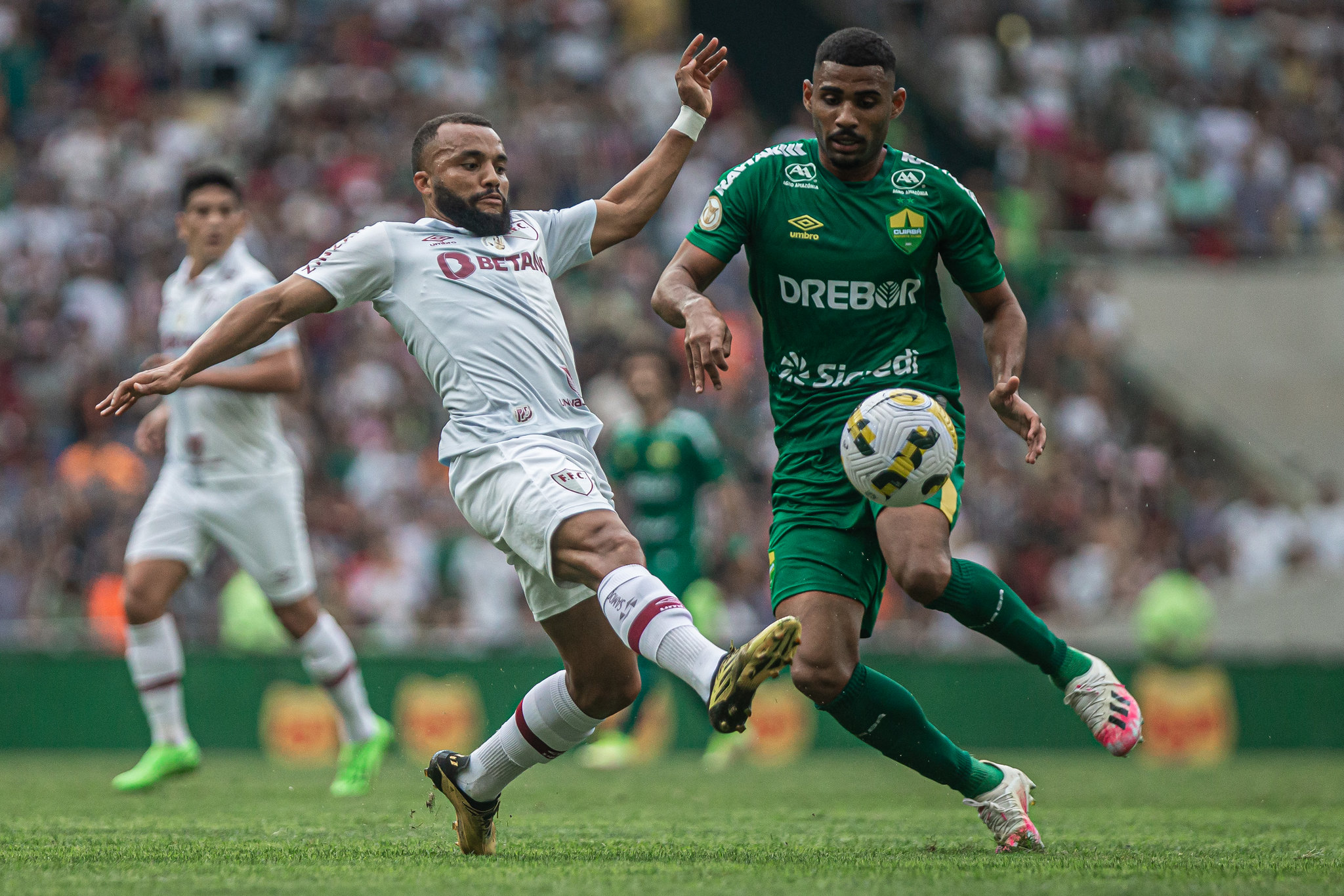 FLUMINENSE VENCE O CUIABÁ POR 1 A 0