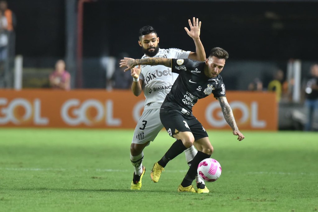 CORINTHIANS VENCE NA VILA