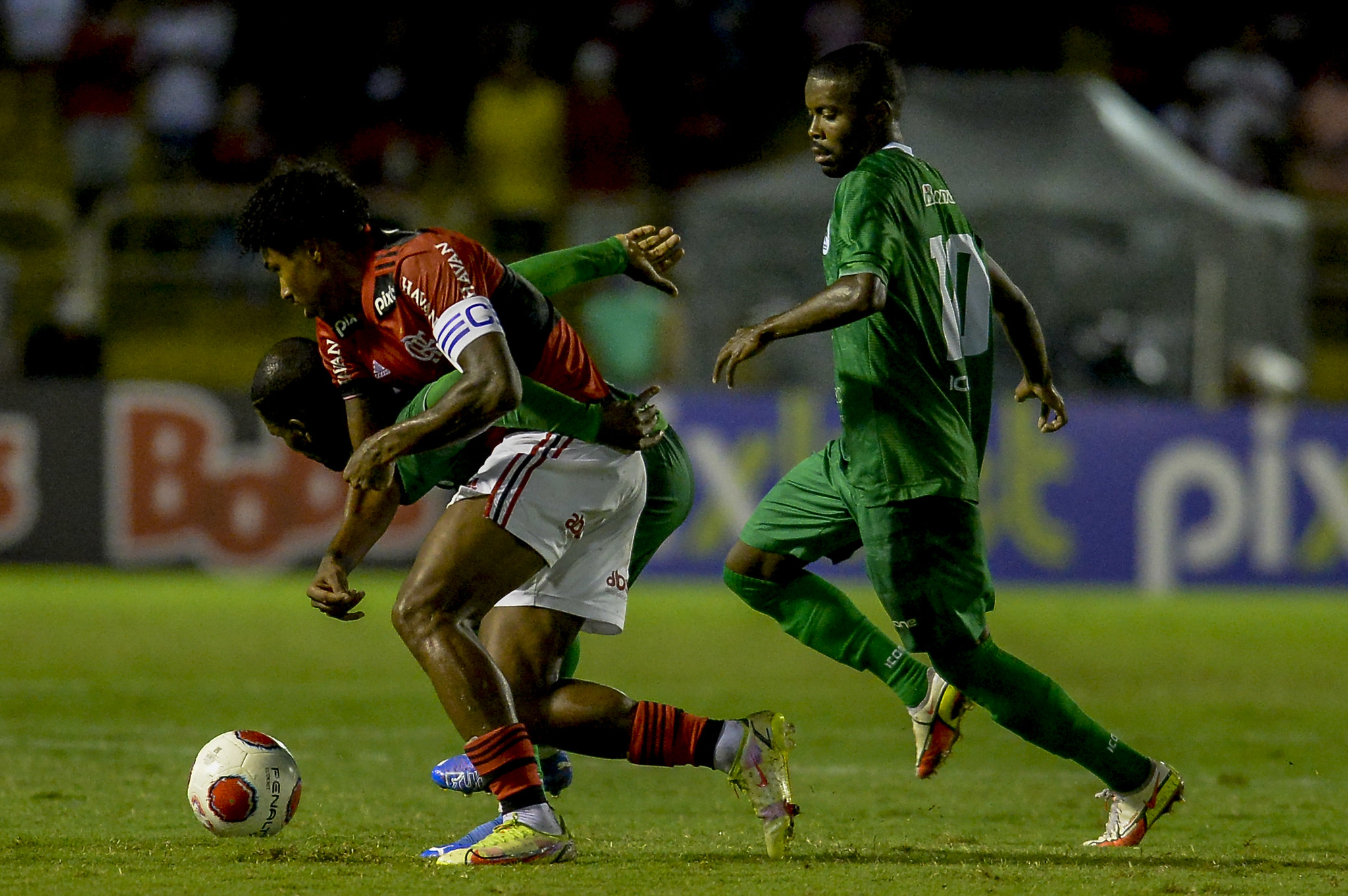 FLAMENGO VENCE COM TIME PRINCIPAL