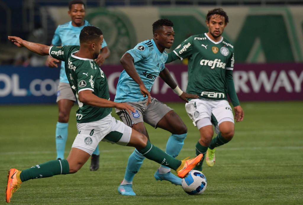 PALMEIRAS VENCE O EMELEC POR 1 A 0