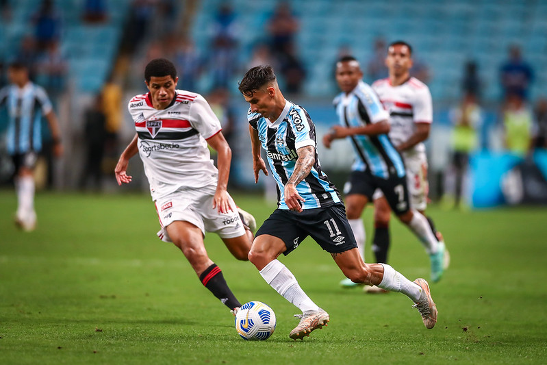 SÃO PAULO PERDE POR 3 A 0 EM PORTO ALGRE