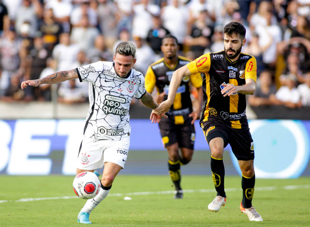 CORINTHIANS VENCE POR 1 A 0!