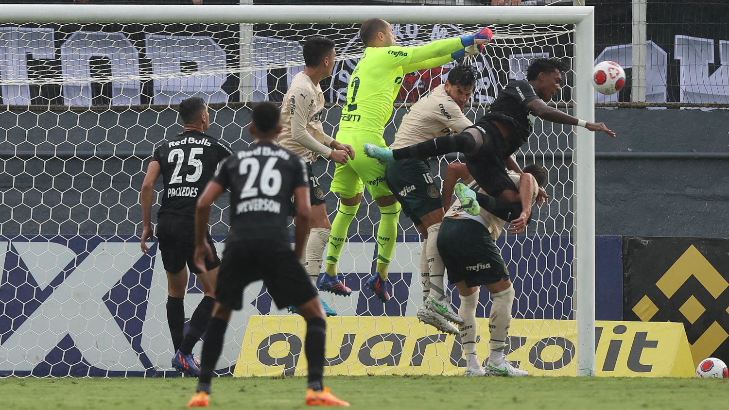 PALMEIRAS EMPATA EM 1 A 1