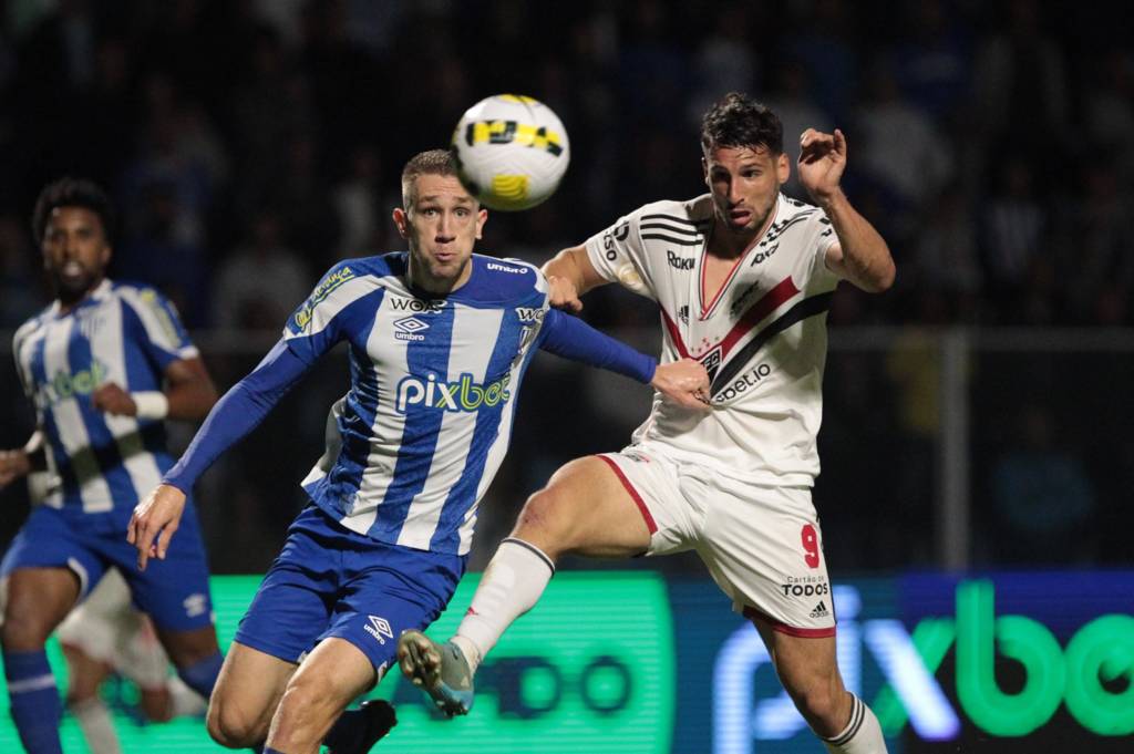 SÃO PAULO EMPATA COM AVAÍ EM 1 A 1