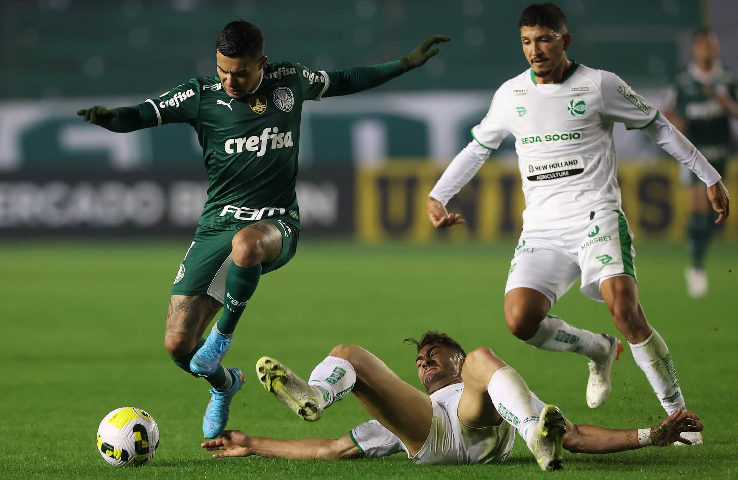 PALMEIRAS VENCE O JUVENTUDE POR 3 A 0