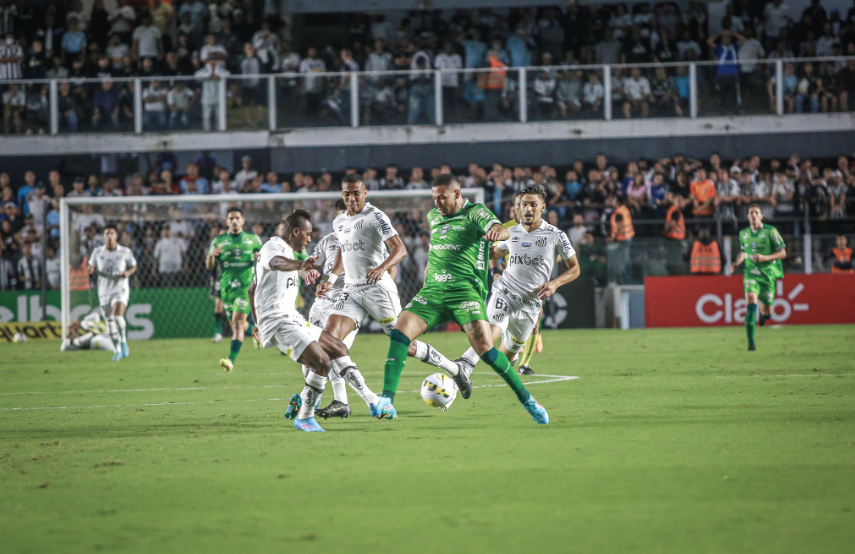 SANTOS VENCE COXA POR 3 A 0