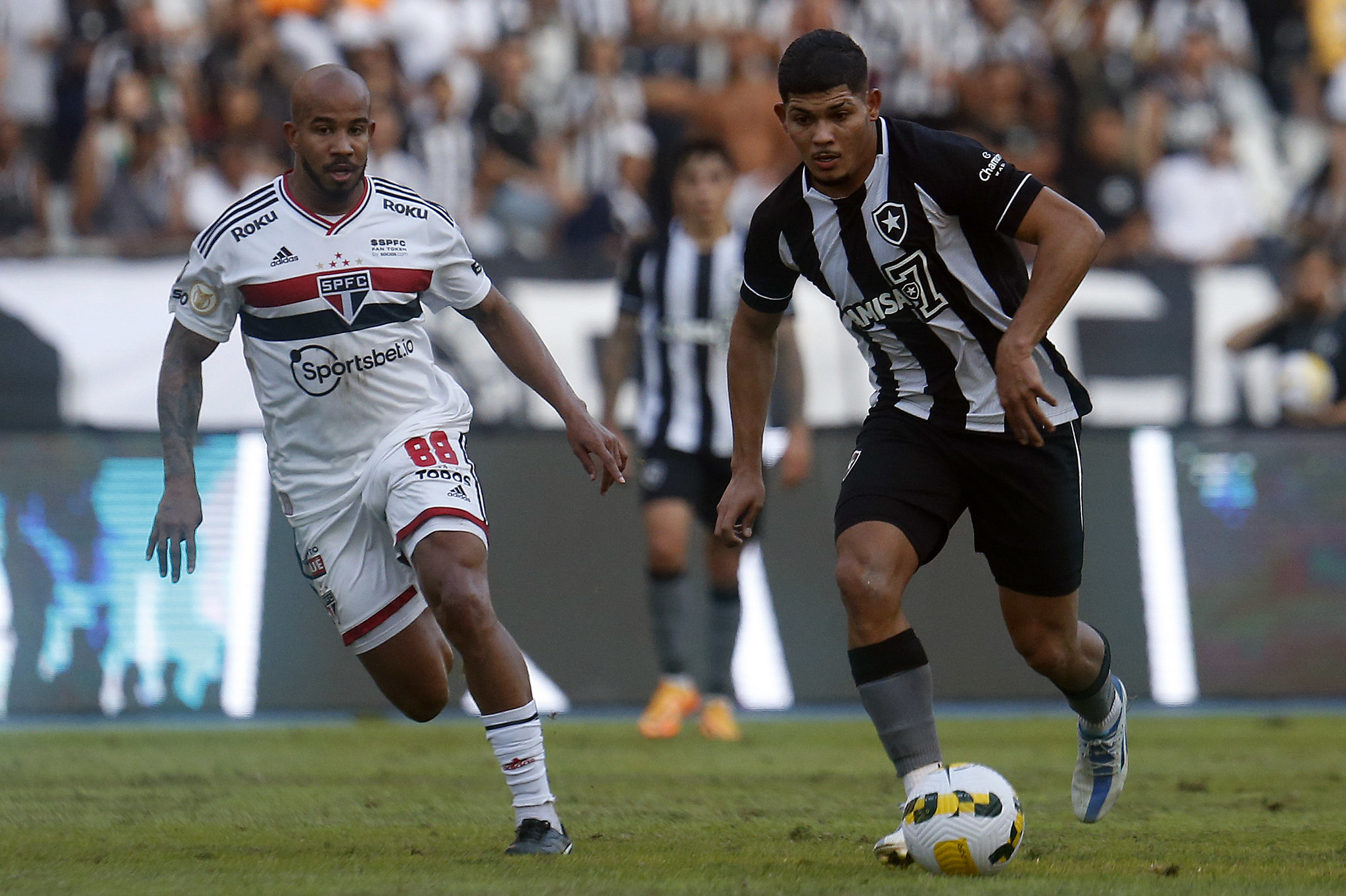 BOTAFOGO VENCE O SÃO PAULO POR 1 A 0