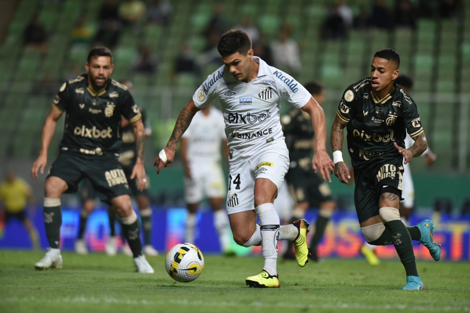 SANTOS PERDE PARA AMÉRICA - MG