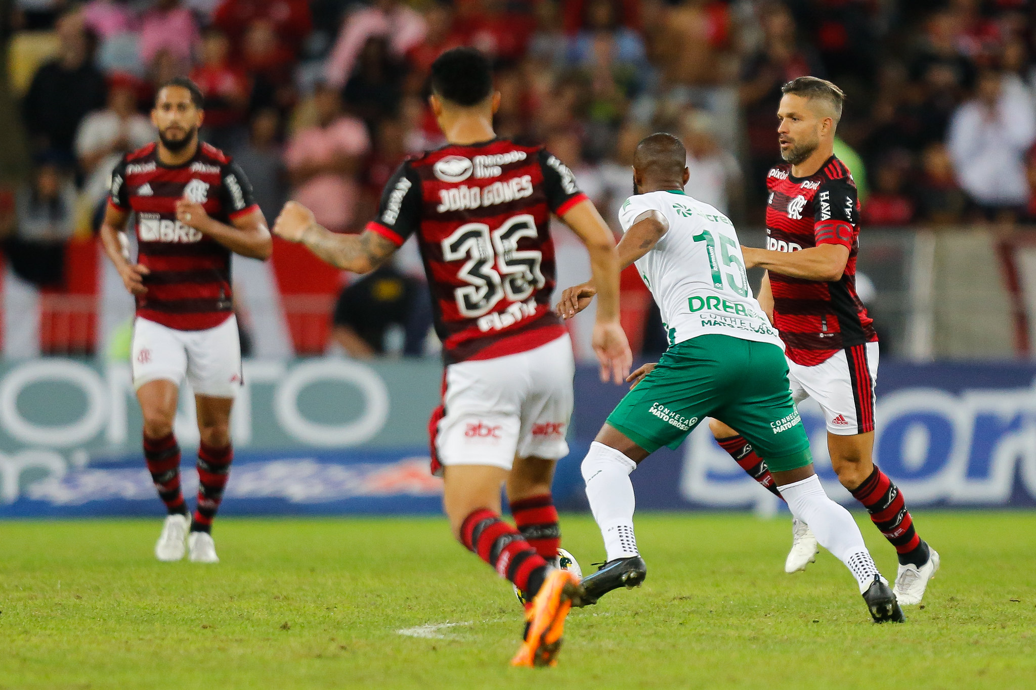 FLAMENGO VENCE NO MARACA