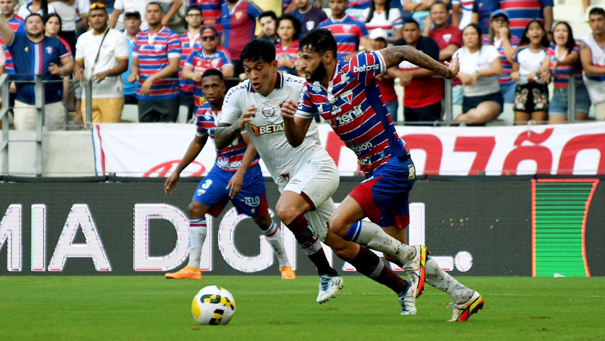 FLUMINENSE VENCE O FORTALEZA POR 1 A 0