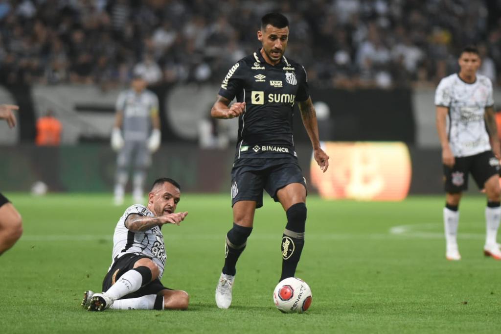 SANTOS VENCE DE VIRADA EM ITAQUERA