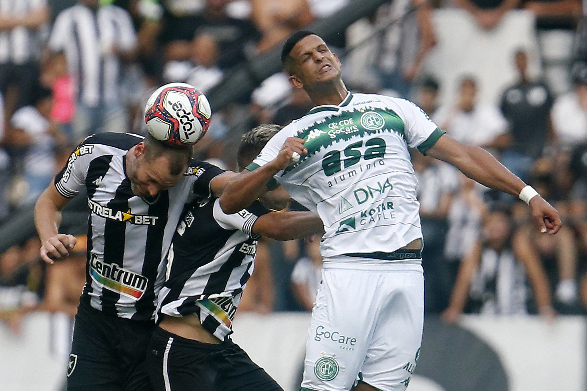 BOTAFOGO FICA NO 2 A 2 COM GUARANI NO NILTON SANTOS